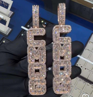 Liontin Huruf Vertikal Custom Iced Out Perak Sterling 925 Berlapis Rhodium dengan Moissanite VVS Penuh Potongan Baguette Perhiasan Hip Hop