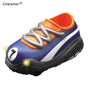 Bricstar新产品儿童遥控足球鞋汽车玩具2.4克遥控足球车带冷光