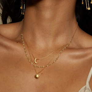 Collana con pendente a <span class=keywords><strong>tre</strong></span> strati in acciaio inossidabile 18K con stella e luna in oro Lateefah - Product Image 1