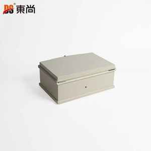 กล่องใส่เครื่องประดับทรงสี่เหลี่ยมผืนผ้าเรียบง่าย ทำจากหนัง PU รีไซเคิลได้ เป็นมิตรกับสิ่งแวดล้อม พร้อมโลโก้ DS Custom เหมาะสำหรับจัดเก็บต่างหู เป็นของขวัญ - Product Image 3