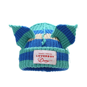 Cappello Invernale Stile Y2K Streetwear Loverboy, Berretto Jacquard Lavorato a Maglia con Applicazioni a Orecchie di Gatto, Design Patchwork Color-Block Little Devil - Product Image 5
