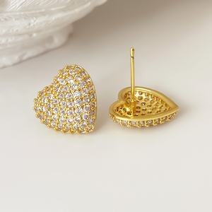 ของขวัญวาเลนไทน์แฟชั่น ต่างหูรูปหัวใจสำหรับผู้หญิง ชุดเต็มประดับเพชรซิร์คอน ชุบทอง ต่างหูแบบติดหูรูปหัวใจสุดอินเทรนด์ - Product Image 6