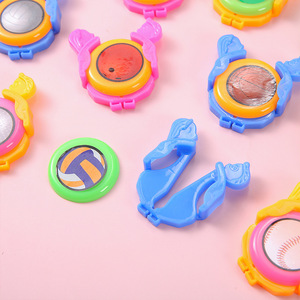 Capsules en plastique de 2.5 pouces 6.5cm Jouet de sport de disque volant promotionnel Matériau PP - Product Image 2