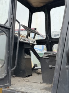 Rouleau compresseur d'occasion DYNAPAC CA301D, rouleau vibratoire monocylindre de seconde main, haute qualité, disponible à Shanghai - Product Image 3