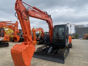 Pelle à chenilles Hitachi ZX70 d'occasion, équipement de construction japonais avec de bonnes performances - Product Image 4