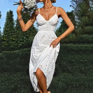 2023 toptan özelleştirilmiş pamuk maxi elbise işlemeli çiçek zarif kadın elbiseler beyaz yaz plaj kıyafeti