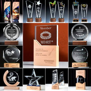 Populaire Modellen Met Unieke Kristallen Trofee Zijn Gegraveerd Met Medailles, Massief Hout Uitstekende Werknemer Jaarlijkse Herdenkingstrofee - Product Image 6