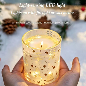 <span class=keywords><strong>Bougie</strong></span> en cire de soja décorative avec capteur de lumière <span class=keywords><strong>LED</strong></span> intégré dans un bocal en verre <span class=keywords><strong>pour</strong></span> cadeau de Noël - Product Image 1