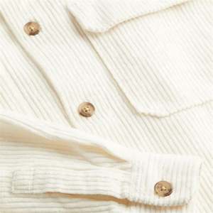 Chaqueta de pana Vintage personalizada para hombre, moda de otoño, ajuste relajado con decoración de botones de soporte, estilo informal, servicio OEM disponible - Product Image 4