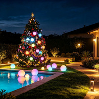 Lampu Bola LED Mini Natal untuk Luar Ruangan 18 Warna Dinamis 6 Warna Statis 8cm IP65 Pesanan Grosir OEM Logo Kustom
