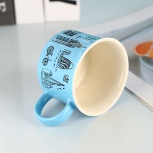 Tasse à eau en céramique créative bleu clair, petite tasse à thé en porcelaine blanche pour la maison, avec logo personnalisé, vente en gros - Product Image 5