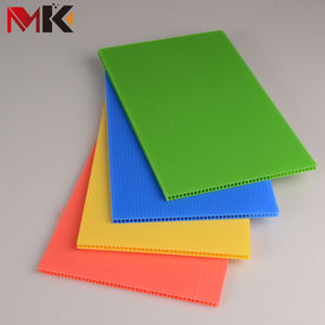 Láminas de Plástico Corrugado Acanalado, Rollo de Polipropileno Impermeable 4x8, Lámina de Plástico Corrugado PP - Product Image 1