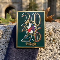 Badge en métal personnalisé en alliage de zinc doré, motif Géorgie 2026, épinglette émaillée sur mesure pour sacs à dos, vêtements et cadeaux de fête