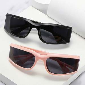 Gafas de Sol Deportivas Cuadradas Pequeñas con Logotipo Personalizado, Diseño Vintage Único, Color Blanco Curvo, para Mujer - Product Image 4