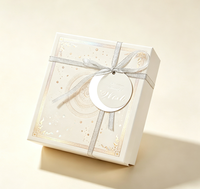 Boîte cadeau rectangulaire rigide biodégradable en papier recyclable avec fermeture magnétique en feuille holographique de luxe, impression quadricolore