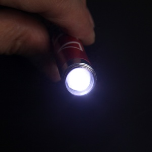 Tùy chỉnh thép không gỉ Mini Chiếu đèn pin <span class=keywords><strong>keychain</strong></span>-xách tay & bền khuyến mại <span class=keywords><strong>LED</strong></span> <span class=keywords><strong>Keychain</strong></span> cho người hâm mộ bóng đá - Product Image 6