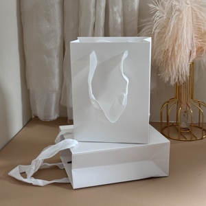 Sacs cadeaux en papier personnalisés avec poignée en ruban, sacs en papier de luxe roses pour le shopping avec votre propre logo - Product Image 4