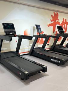 Meistverkauftes Klappbares Laufband für den Heimgebrauch Kommerzielles Motorisiertes Fitnessgerät mit LED-Bildschirm Elektrischer Antrieb - Product Image 2