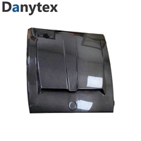 Capot moteur avec une texture et une apparence uniques