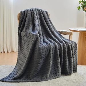 Bộ sưu tập bốn mùa sang trọng có chăn Polyester mềm màu xám đậm và kiểm tra kết cấu nhung lụa chất lượng cao - Product Image 3