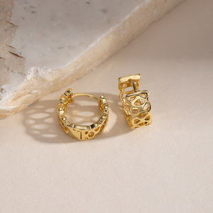 Pendientes geométricos huecos chapados en oro para mujer, joyería de regalo de moda EKA-286 - Product Image 2