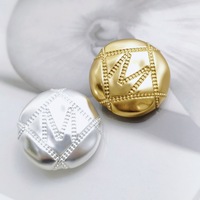 Boutons décoratifs ronds de style lettre M Fermeture à glissière et boucle en métal pour veste de costume et pull Fabriqué en alliage de zinc Techniques de placage