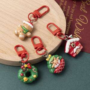 Nouveau porte-clés de Noël pour filles, pendentif de sac d'étudiante, décoration mignonne pour étui d'écouteurs, cadeau en plastique PVC pour meilleure amie - Product Image 4