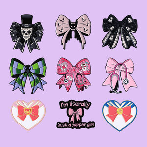 Estilo Punk Halloween DIY Gótico Bowknot Pin Rosa Bow Estetoscópio Pin Esmalte Médicos Enfermeiros Série Médica Broches Lapela - Product Image 3