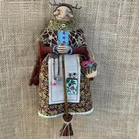 Décoration de poupée sorcière suspendue pour Halloween, figurine de grand-mère en tissu faite à la main avec balai et panier pour la décoration murale intérieure de fête ou de véranda