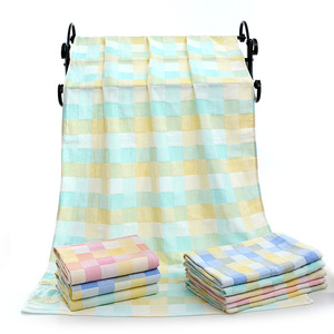 Serviette de bain en gaze à carreaux double couche en pur coton 70x140 cm pour enfants, usage domestique - Product Image 1