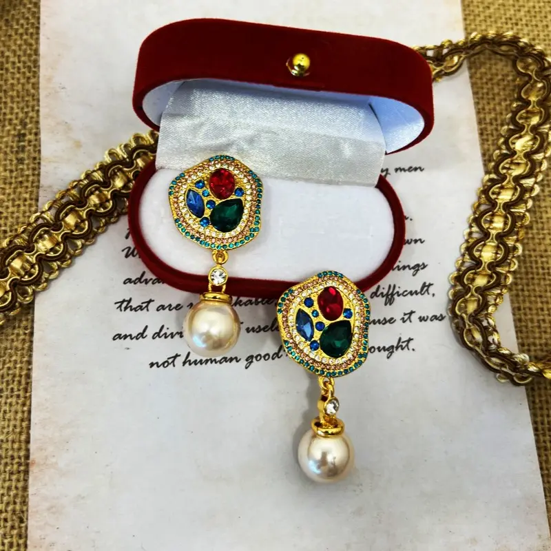 Pendientes con incrustaciones de diamantes de oro genuino galvanizado de lujo de estilo barroco palaciego vintage 925