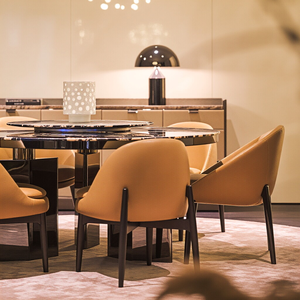 Juego de mesa de comedor minimalista moderno con silla ergonómica de respaldo curvo tapizada en tela y mesa de mármol. - Product Image 2