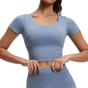 Haut de yoga pour femme en nylon et élasthanne respirant à séchage rapide, à manches courtes, avec coussinets de poitrine, idéal pour la gym, le yoga, la course et le fitness - Product Image 5