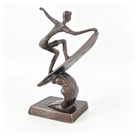 Sculpture Moderne Faite à la Main en Fonte de Surfiste, Ornement pour Sports Nautiques Extrêmes, Décoration Personnalisée pour Salon ou Bureau