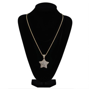 Collar de Joyería Unisex de Moda con Colgante de Estrella de Cinco Puntas de Dibujos Animados Hip Hop, Micro Pavimentado con Circonita Cúbica, Venta Caliente Transfronteriza - Product Image 3