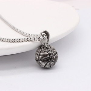 Nouvel Arrivage Bijoux en Gros Transfrontaliers Très Demandés ; Colliers Pendentifs Vintage Style Européen et Américain Inspirés du Basketball - Product Image 2