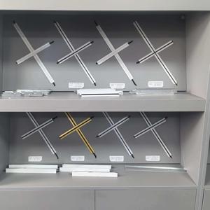 Système de suspension de plafond en grille T prépeinte, durable, ignifuge et antirouille, pour grandes usines, avec contrôle qualité strict, vente en gros - Product Image 6