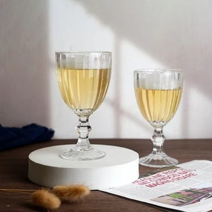 Gobelets en verre au design moderne, rayures verticales, pratiques pour la vie quotidienne, gobelets à eau écologiques, stock en gros, fabrication en métal - Product Image 1