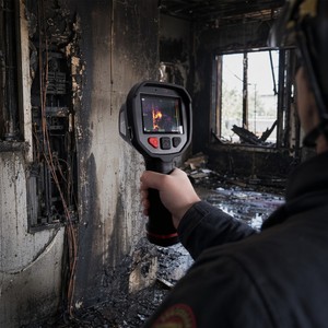 Telecamera Termica Portatile per Vigili del Fuoco, Mappatura del Calore in Tempo Reale e Localizzazione delle Vittime - Product Image 3