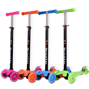 Trottinette d'extérieur moderne pour enfants à 3 roues en plastique bleu ciel, capacité 50 kg - Product Image 5