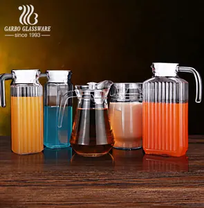 Glass Pitcher 1.8L Wholesale Engraved Big Juice Glass Pitcher Water Jugs Tea Pot Jug With Plastic Lid For Cold Water