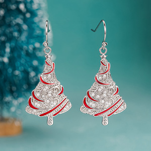 Boucles d'oreilles pendantes en émail rouge pailleté en forme de sapin de Noël pour femmes, bijoux de mode festifs - Product Image 3