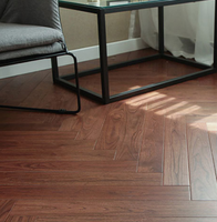 Plancher en bois dur de teck brésilien haut de gamme avec revêtement UV, classement de surface ABC, carreaux de sol à motif en chevrons