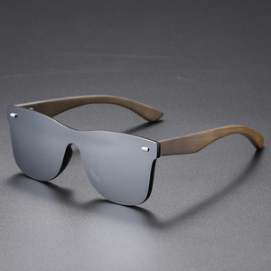 Lunettes de soleil polarisées rétro 2026 à monture carrée intégrale avec logo personnalisé, protection UV400, branches en bois et verres miroir pour hommes et femmes - Product Image 1