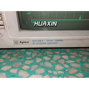 Analyseur de réseau RF HP / Agilent 8712ET 300 kHz à 1,3 GHz hx - Product Image 1
