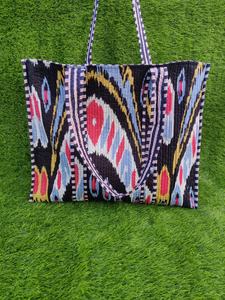 Bolso de mano de algodón 100% acolchado bohemio hecho a mano, bolso de compras resistente con diseño Floral reversible ecológico y sostenible - Product Image 4