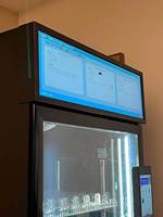 Écran LCD haute définition multi-tailles ODM pour intérieur, écran ultra-large étiré à rayures pour machine de vente automatique sans personnel AI