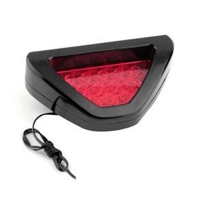 Freno auto di fabbrica LED luce pilota universale triangolo flash fit posteriore surround anti-collisione posteriore F1 da corsa - Product Image 2