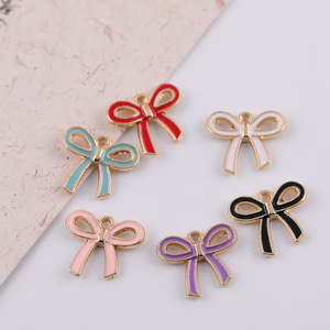 Pendentif en alliage Sweet Bow pour la fabrication de boucles d'oreilles, accessoires de bijoux DIY, forme irrégulière plaquée bleu, noir, violet - Product Image 2