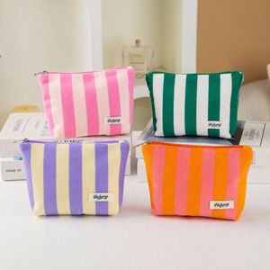 Nouvelle Trousse de Maquillage Designer à Rayures avec Fermeture Éclair, Logo Personnalisable, Sac Cosmétique Portable de <span class=keywords><strong>Voyage</strong></span> pour Femme - Product Image 2